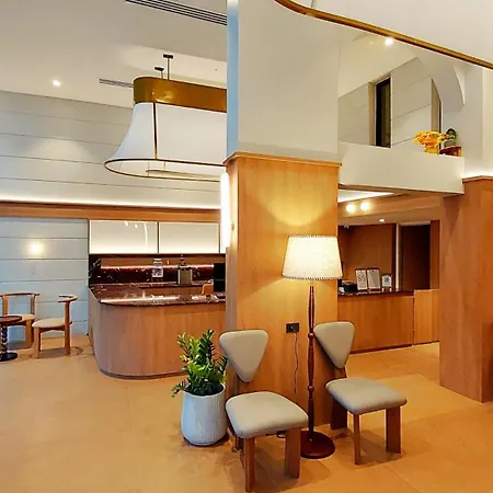 Marwin Monique Hotel