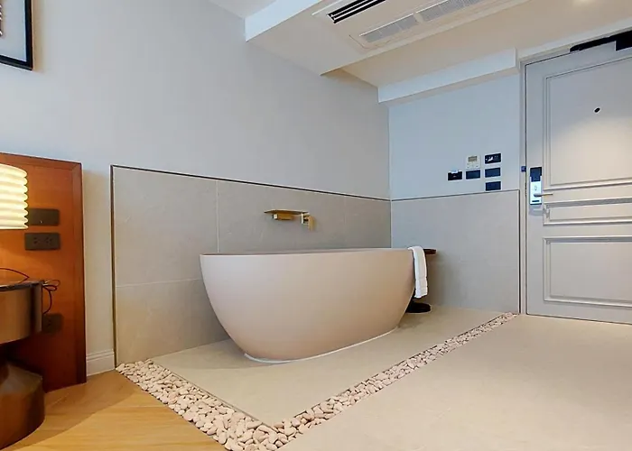 Hotel Marwin Monique 4*