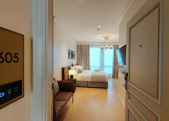 Marwin Monique Hotel 4*